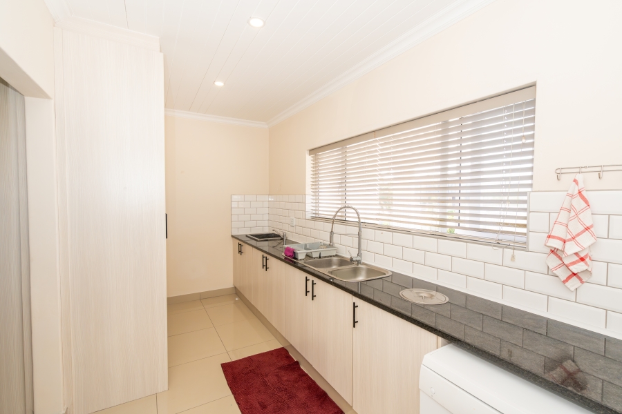 4 Bedroom Property for Sale in Myburgh Park Western Cape